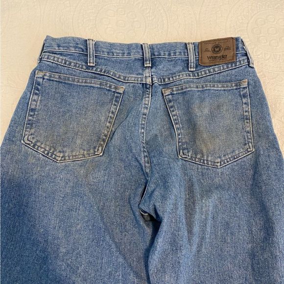 Wrangler size 34 x 34 Light Wash Straight Leg Denim Jeans - Picture 7 of 10